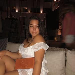 Meet your Posher, Kiana